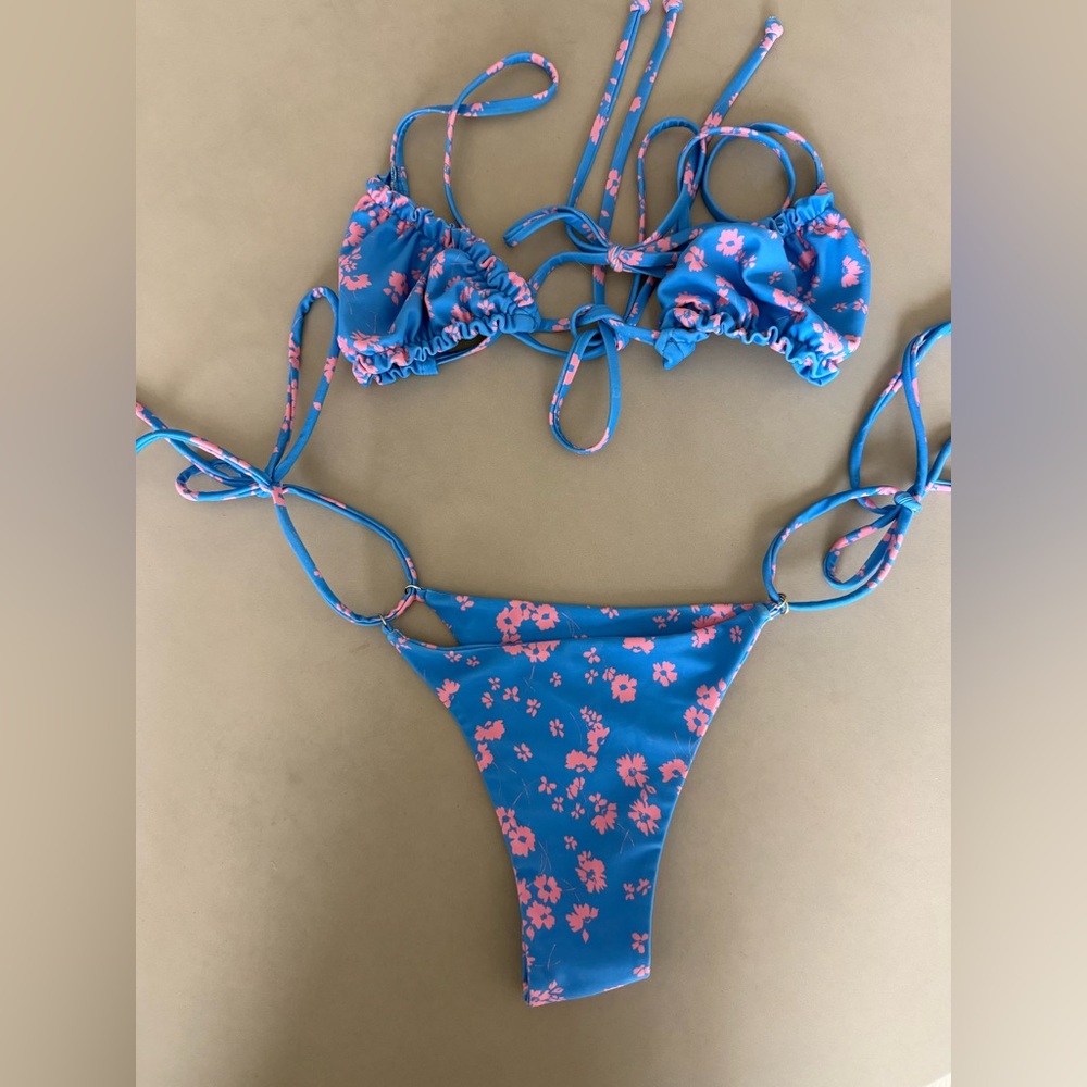 Kulani Kinis - Blue Floral Bikini Set